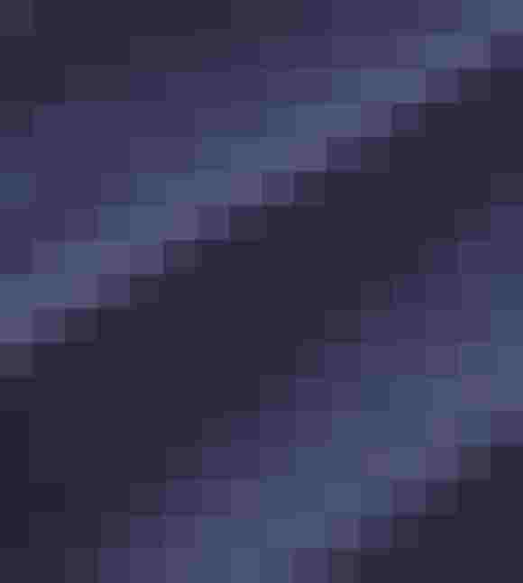 Dunkelblauer Stoff mit feiner Textur, ideal für alpine Mode und elegante Kleiderkreationen.