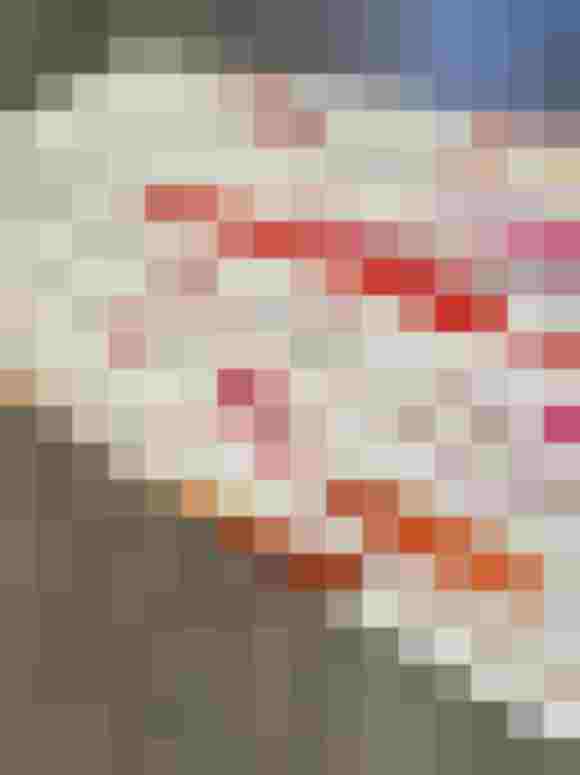 Bunte, florale Muster auf textilem Stoff, ideal für kreative Mode aus Maria Alm.